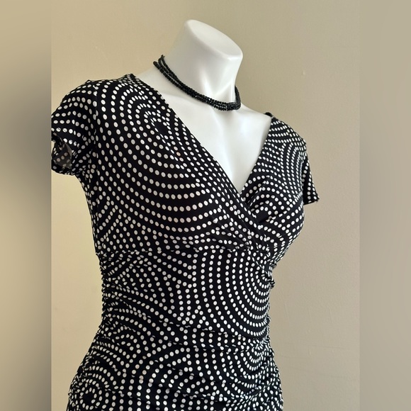 London Times Black & White Polkadots Midi Short Sleeves Empire Dress Waist SZ 8 - Picture 2 of 11